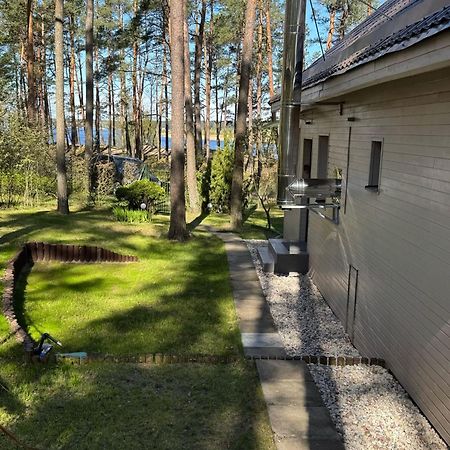 River Bank Vacation Home Jūrkalne Exteriér fotografie