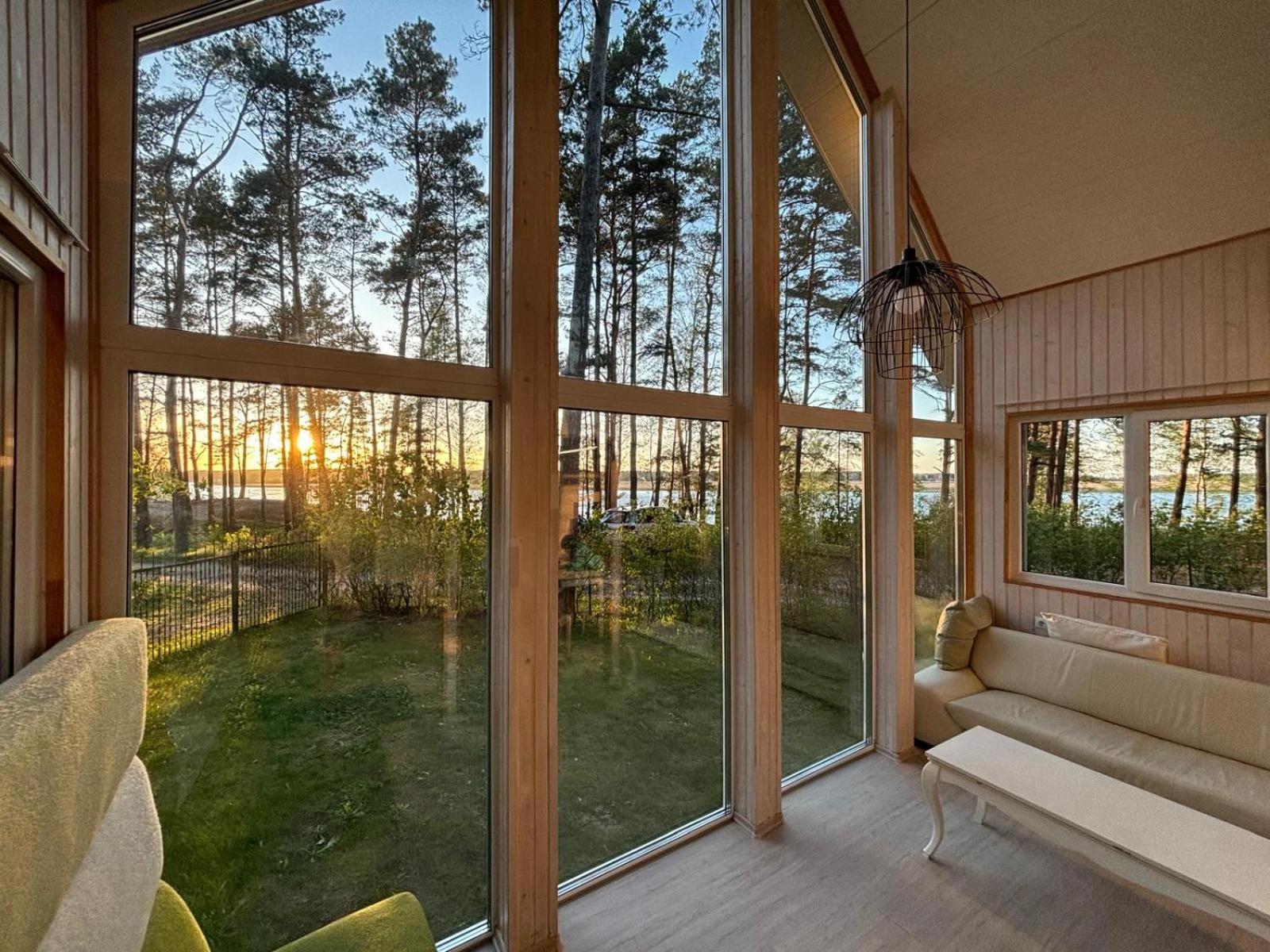 River Bank Vacation Home Jūrkalne Exteriér fotografie